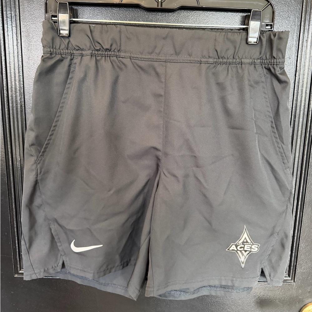 WNBA Las Vegas Aces Shorts Men’s Small Gray 6in Inseam